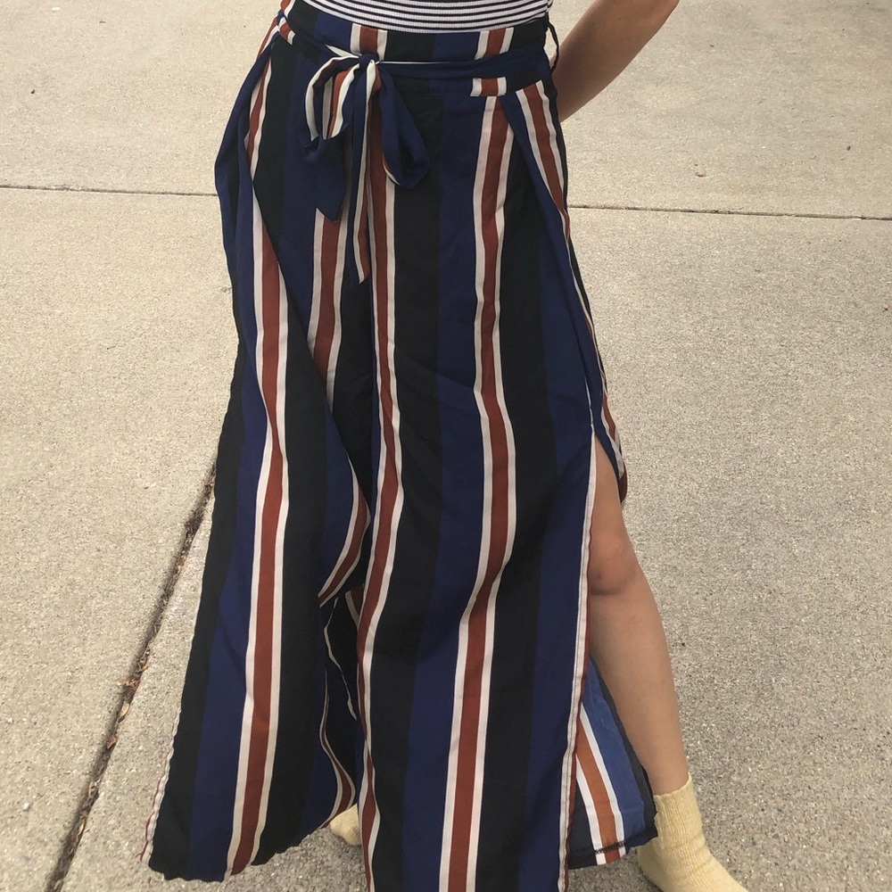 Flowy Pants - Picture 3 of 4